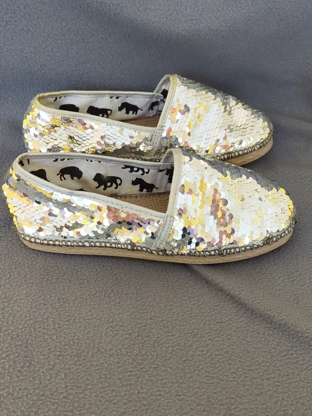 Silver Sequined Esparilles. Size 8.
